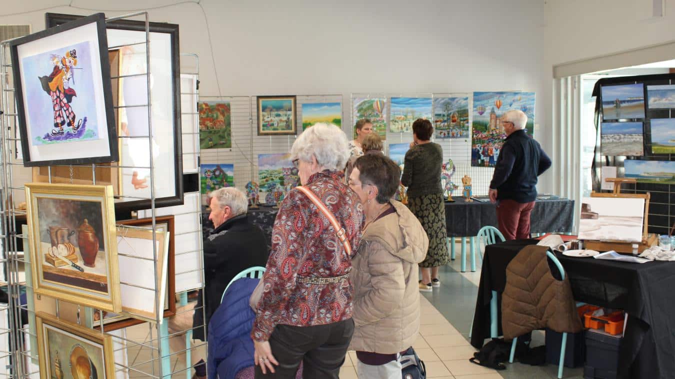 Exposition de peintures et de créations artisanales Salle des Fêtes